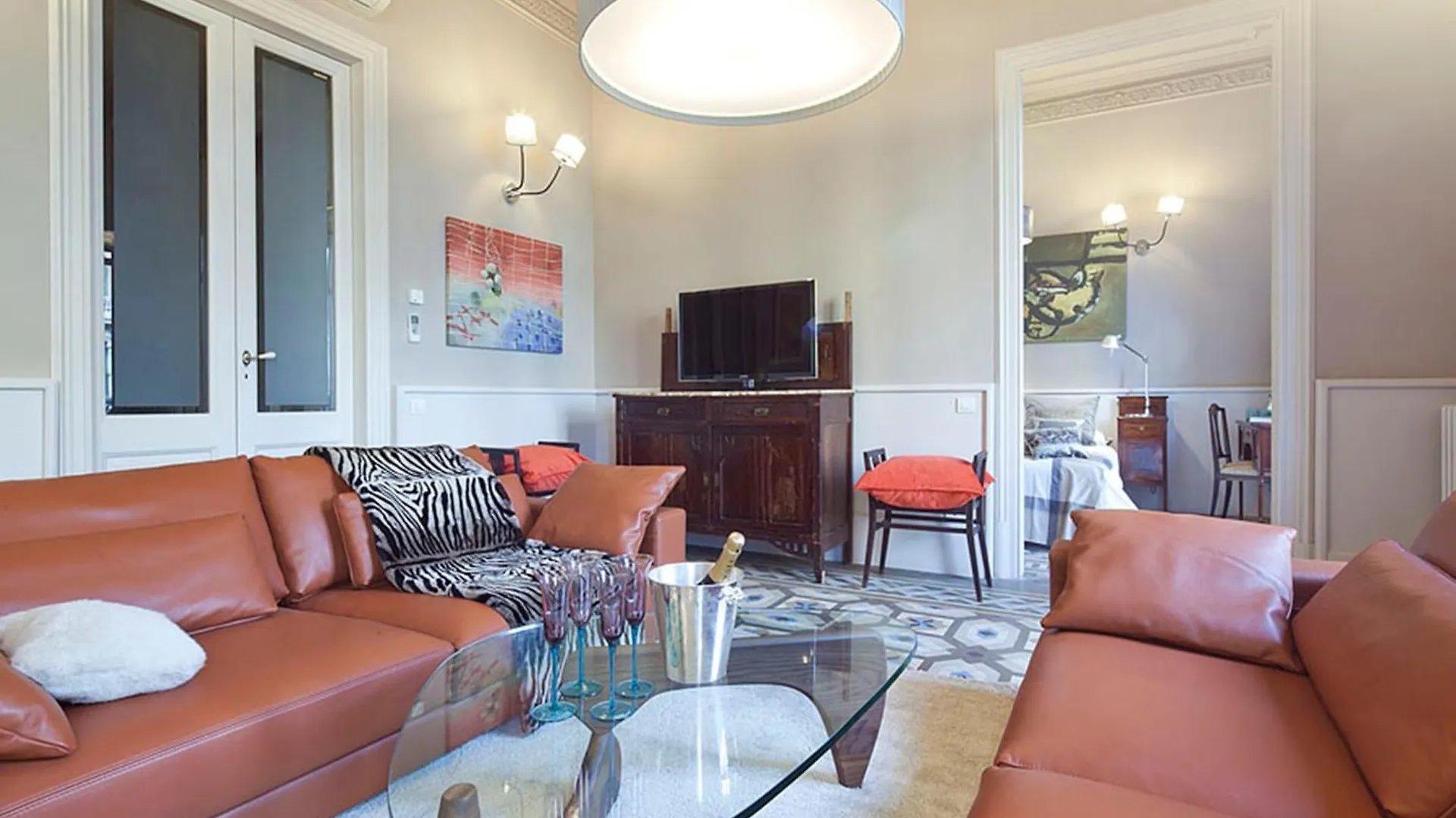 My Space Emirates - Apartments In Rambla De Catalunya Barcellona Spagna