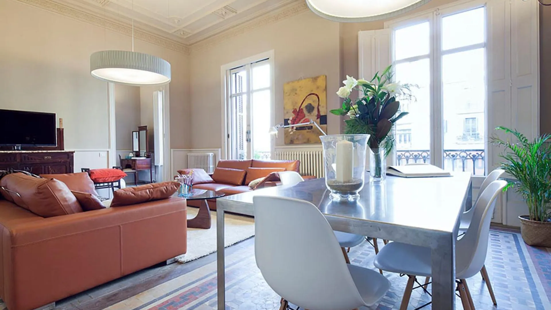 My Space Emirates - Apartments In Rambla De Catalunya Barcellona