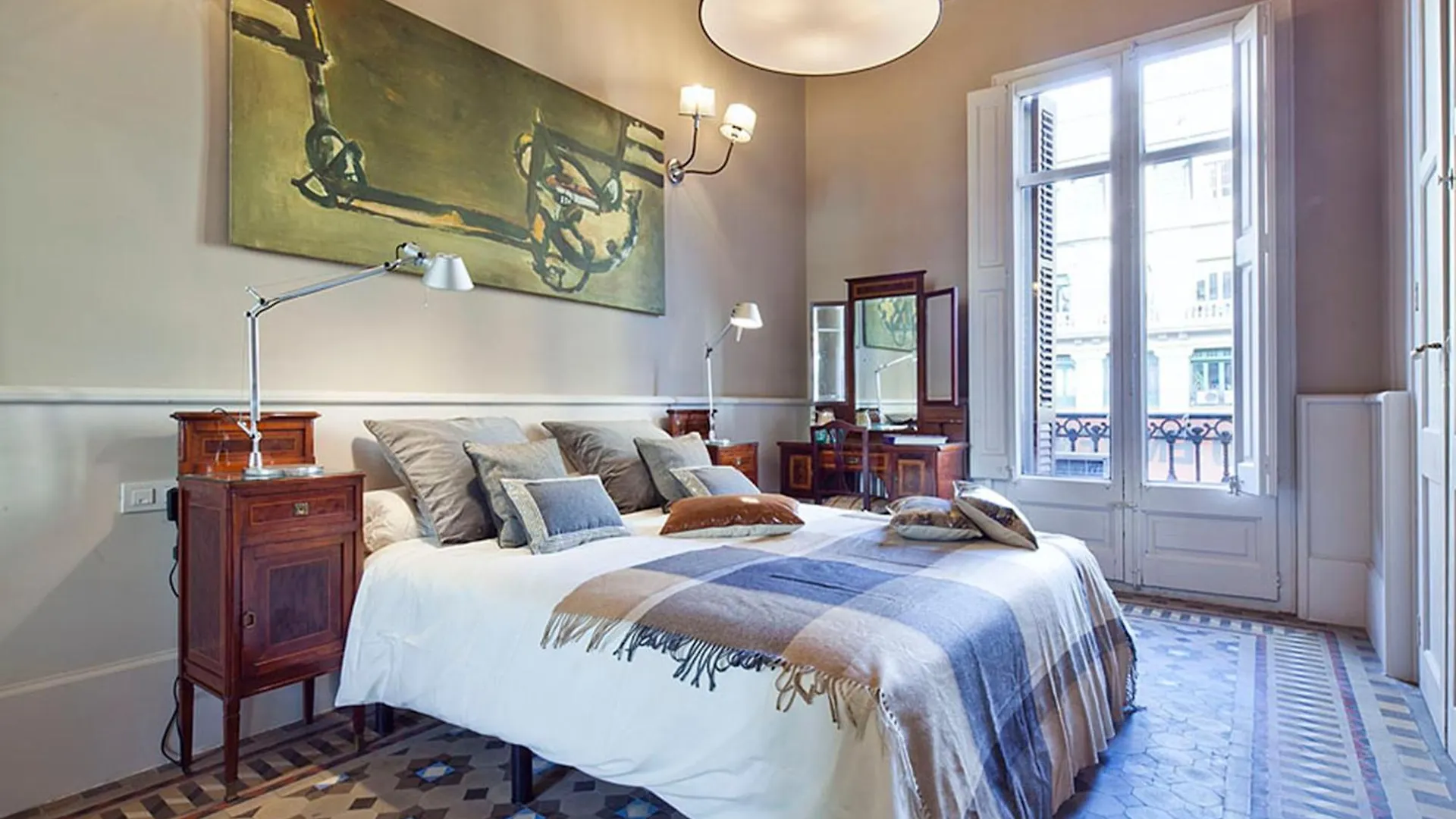 My Space Emirates - Apartments In Rambla De Catalunya Barcellona 0*,