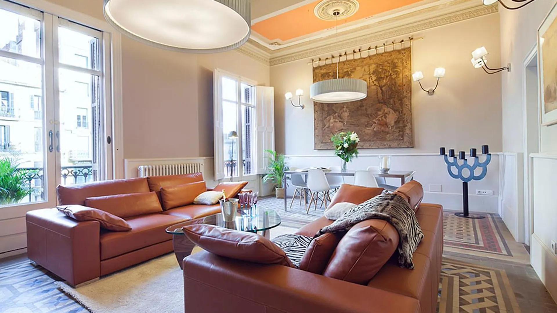 My Space Emirates - Apartments In Rambla De Catalunya Barcellona