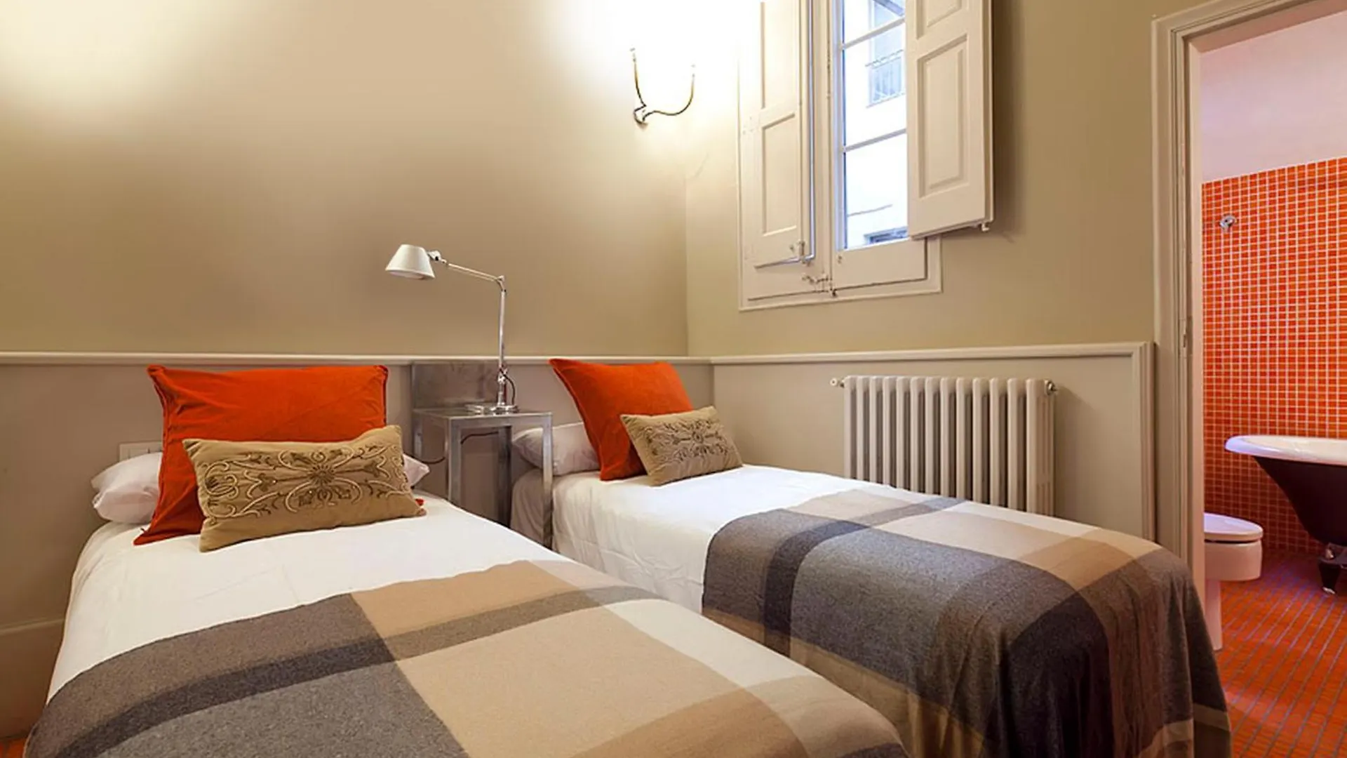 My Space Emirates - Apartments In Rambla De Catalunya Barcellona Spagna