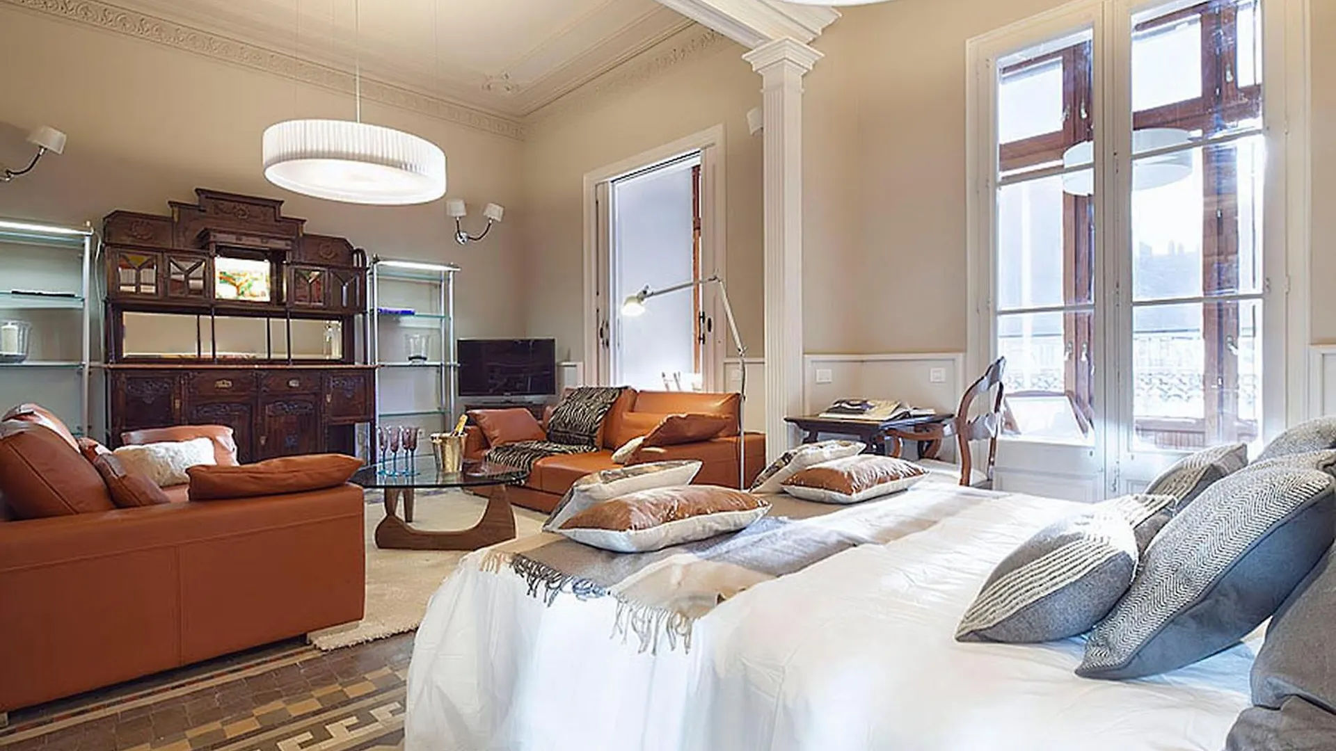 My Space Emirates - Apartments In Rambla De Catalunya Barcellona